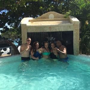 Meet your Posher, Veronica